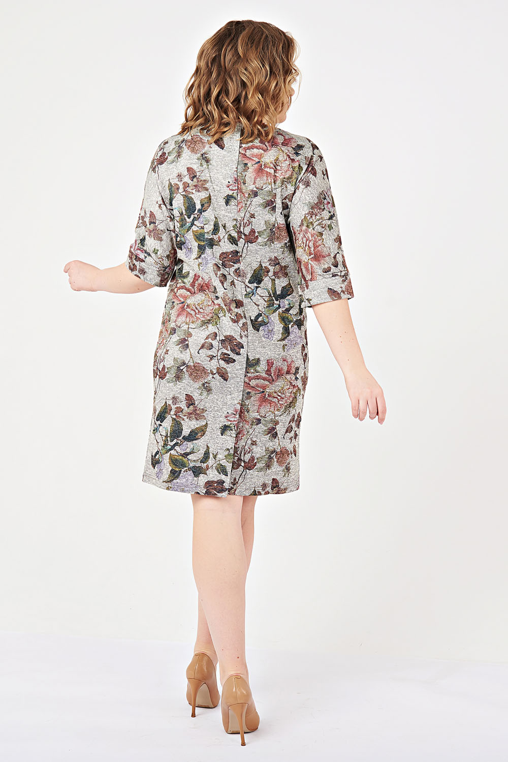 Фото товара 16334, серое трикотажное платье с цветами